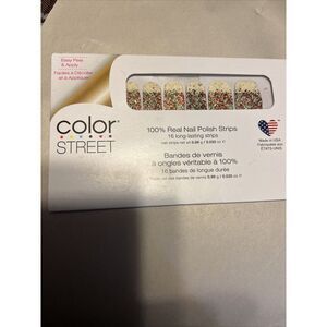 Under The Mistletoe Retired Color Street Nail Strips‎ NEW